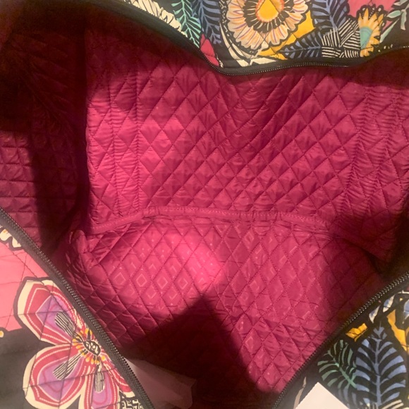 ‼️FIRM‼️ NWT Vera Bradley xl duffel bag Kauai floral - Picture 5 of 8